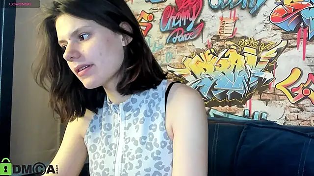 Snapshot of Kira_Be11 chatting on 06-07-26, 01:10 Kira Be11 online show from 06-07-26, 01:10