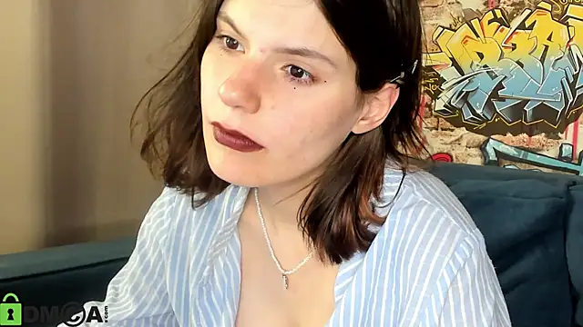 Snapshot of Kira_Be11 chatting on 06-08-26, 09:31 Kira Be11 online show from 06-08-26, 09:31