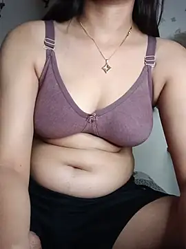 Snapshot of sexy_pritii chatting on 05-13-26, 04:26 sexy pritii online show from 05-13-26, 04:26