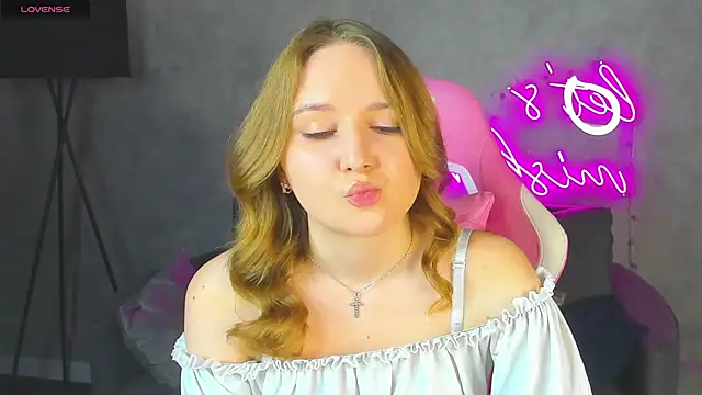 Emmaa Kimm online show from 06-22-26, 12:56