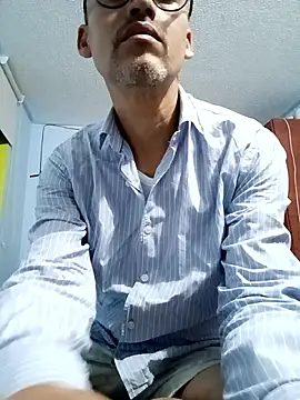 Snapshot of jairo43 chatting on 05-06-26, 10:09 jairo43 online show from 05-06-26, 10:09