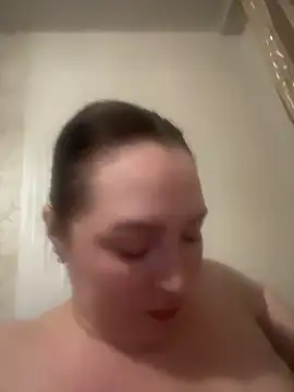 LoraineMiles online show from 05-02-26, 06:35