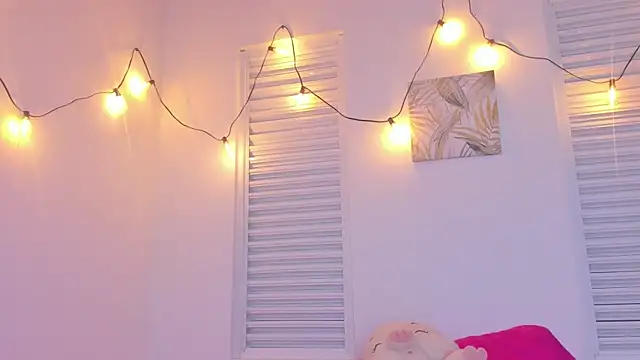 VictoriaaLopez online show from 07-03-26, 06:58