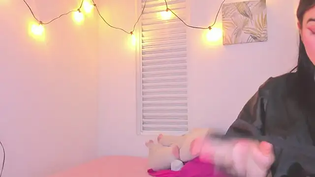 VictoriaaLopez online show from 07-14-26, 06:57