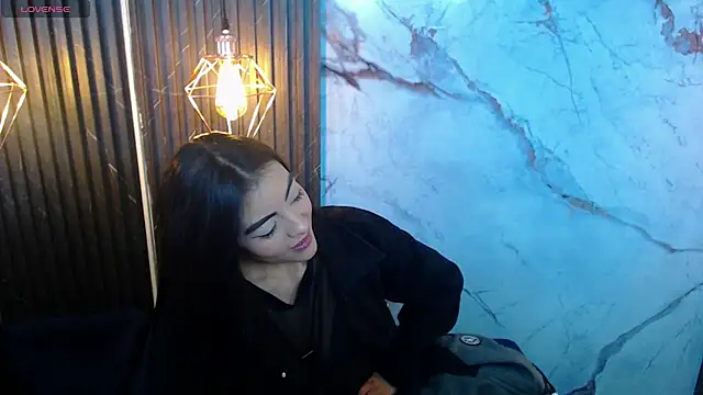 RoxxySweet01 online show from 04-29-26, 04:33