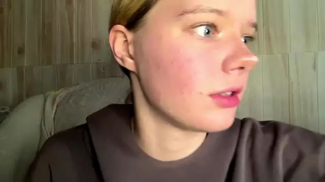 Snapshot of Malinwitch chatting on 06-03-26, 03:06 Malinwitch online show from 06-03-26, 03:06
