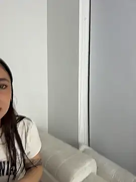 EmilyCxx online show from 06-12-26, 03:49