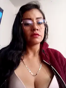 Snapshot of mili_hotty chatting on 06-02-26, 11:45 mili hotty online show from 06-02-26, 11:45