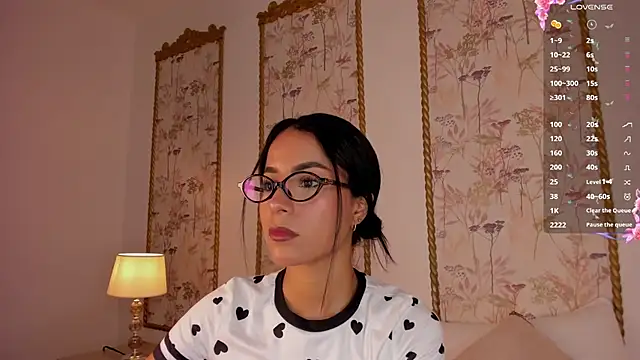sara castro24  online show from 07-09-26, 07:18