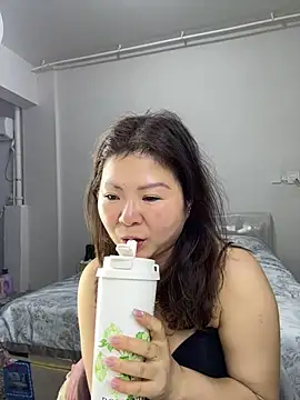 linda51863 online show from 05-31-26, 12:56