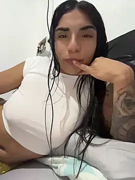Snapshot of InesD_Arcy chatting on 05-27-26, 11:02 InesD Arcy online show from 05-27-26, 11:02