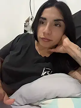 Snapshot of InesD_Arcy chatting on 05-29-26, 01:47 InesD Arcy online show from 05-29-26, 01:47