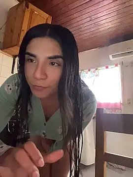 Snapshot of InesD_Arcy chatting on 06-12-26, 05:56 InesD Arcy online show from 06-12-26, 05:56