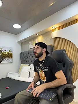 DomBoy  online show from 05-27-26, 07:55