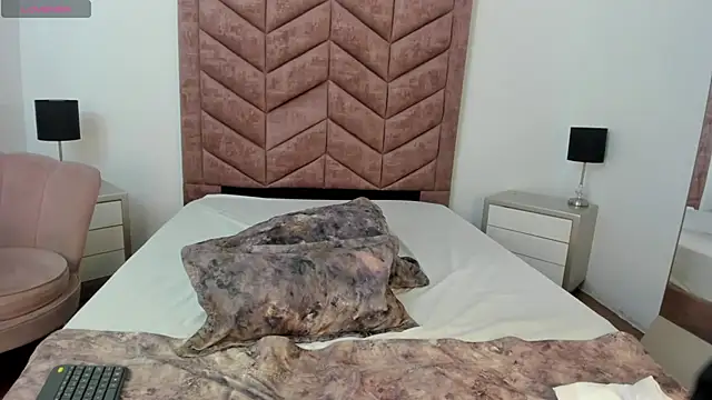 CoralRuiz online show from 05-09-26, 08:36