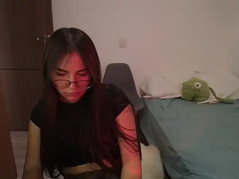 Snapshot of abbyyandmaxx chatting on 05-08-26, 04:01 abbyyandmaxx online show from 05-08-26, 04:01