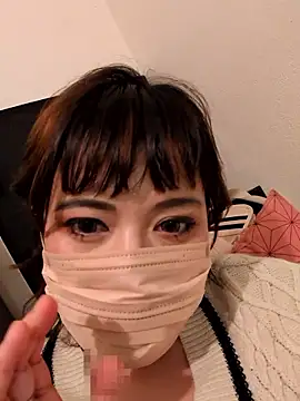 Snapshot of SHI00001 chatting on 06-22-26, 05:32 SHI00001 online show from 06-22-26, 05:32