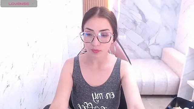 IvoryMuse tf online show from 04-30-26, 03:07