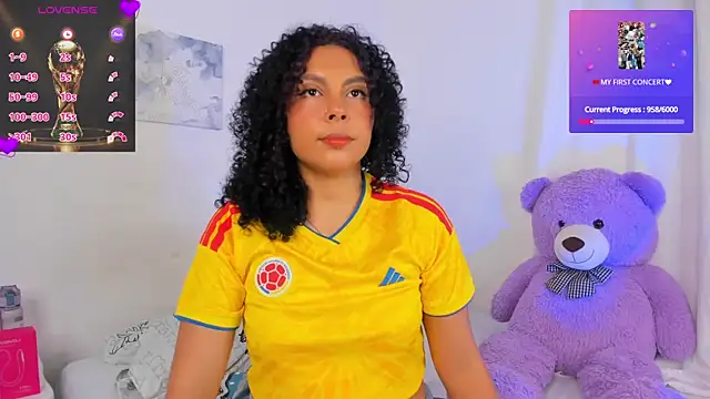 Snapshot of Violetta_cam_ chatting on 07-04-26, 03:56 Violetta cam online show from 07-04-26, 03:56