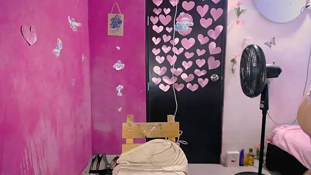 Kiara tits online show from 07-16-26, 01:44