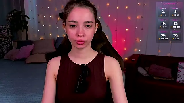 Snapshot of Monica_Venom chatting on 05-19-26, 01:39 Monica Venom online show from 05-19-26, 01:39