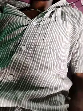 Snapshot of Tushu_under19_boy chatting on 06-05-26, 05:36 Tushu under19 boy online show from 06-05-26, 05:36
