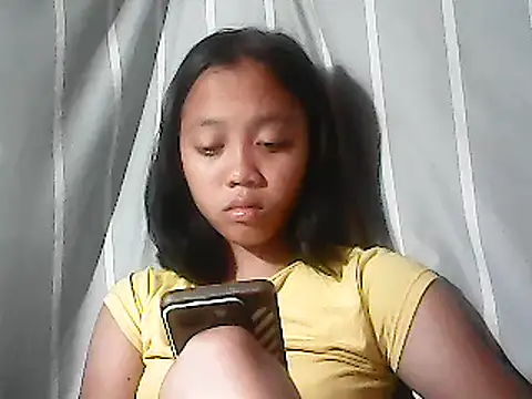 Yours AsianPinayGirl18 online show from 06-05-26, 10:04