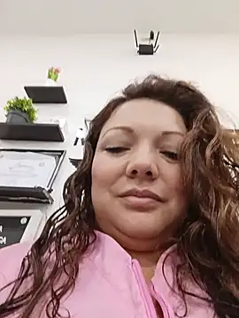 Snapshot of SAMANTHA--02 chatting on 07-17-26, 02:02 SAMANTHA--02 online show from 07-17-26, 02:02