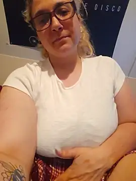 Thatonebinch online show from 05-23-26, 01:22