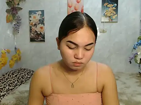 Snapshot of ur_asiankat chatting on 06-12-26, 05:12 ur asiankat online show from 06-12-26, 05:12