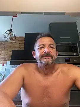 Snapshot of daddy3945 chatting on 06-12-26, 03:11 daddy3945 online show from 06-12-26, 03:11