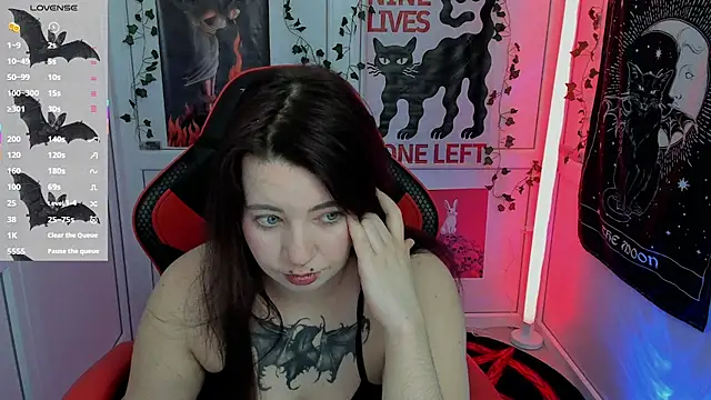Snapshot of PurpleRune chatting on 05-17-26, 12:34 PurpleRune online show from 05-17-26, 12:34