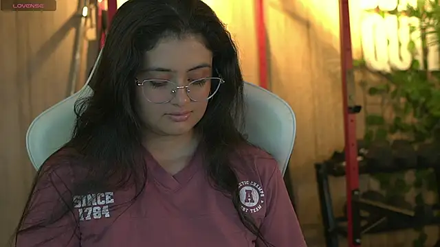 Snapshot of Madison_Flame chatting on 05-25-26, 07:31 Madison Flame online show from 05-25-26, 07:31