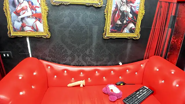 Snapshot of Evelin_Hellsing chatting on 05-19-26, 02:29 Evelin Hellsing online show from 05-19-26, 02:29