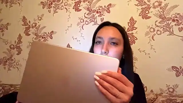 SheeringGape online show from 06-02-26, 07:38