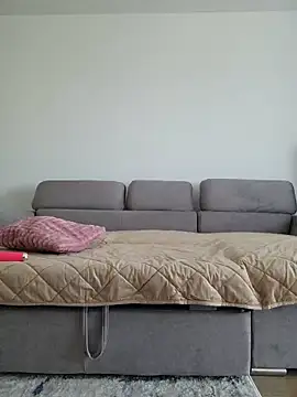 EMILLYREED11 online show from 05-15-26, 11:39