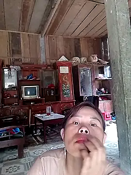Snapshot of daisyy2 chatting on 05-15-26, 06:53 daisyy2 online show from 05-15-26, 06:53