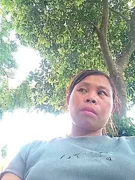 Snapshot of daisyy2 chatting on 06-15-26, 04:25 daisyy2 online show from 06-15-26, 04:25