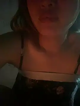Snapshot of Jasmine_dogy chatting on 05-03-26, 01:33 Jasmine dogy online show from 05-03-26, 01:33