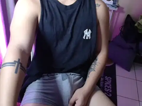Snapshot of Ashtonfuckingboi chatting on 07-23-26, 05:33 Ashtonfuckingboi online show from 07-23-26, 05:33
