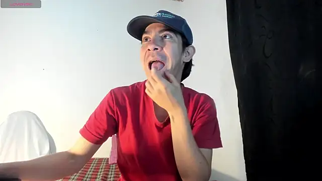 Snapshot of Piter_Drako chatting on 06-22-26, 11:13 Piter Drako online show from 06-22-26, 11:13