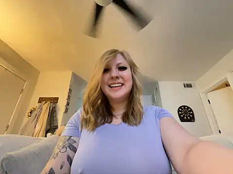 blonde  baby online show from 05-13-26, 12:41