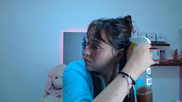 anyela bubble18 online show from 07-19-26, 11:30