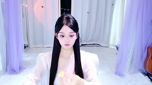 Snapshot of Wa-Nini chatting on 05-18-26, 12:51 Wa-Nini online show from 05-18-26, 12:51