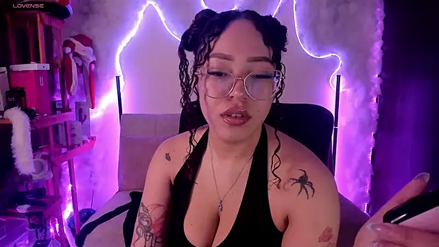 Snapshot of liz_martins1 chatting on 08-03-26, 02:43 liz martins1 online show from 08-03-26, 02:43