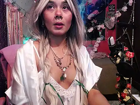 NoirAmina online show from 07-30-26, 05:39