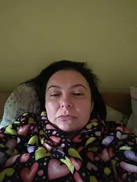 Snapshot of EmmaEmmy40 chatting on 05-10-26, 04:34 EmmaEmmy40 online show from 05-10-26, 04:34