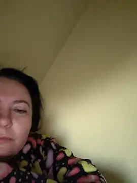 Snapshot of EmmaEmmy40 chatting on 05-14-26, 03:13 EmmaEmmy40 online show from 05-14-26, 03:13