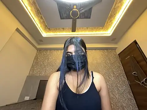 Snapshot of Miss_Heer chatting on 05-16-26, 06:17 Miss Heer online show from 05-16-26, 06:17
