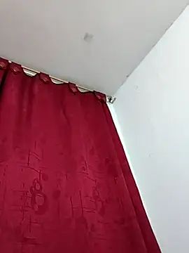 Snapshot of AndresvargasQ123 chatting on 07-10-26, 03:44 AndresvargasQ123 online show from 07-10-26, 03:44